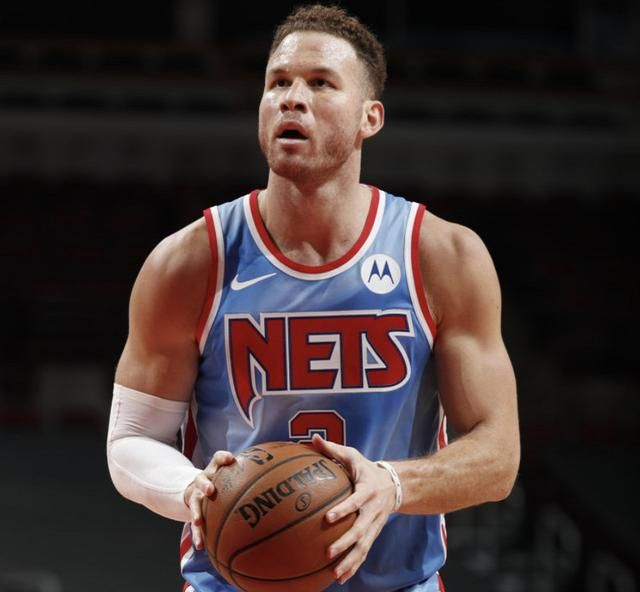 篮网惨败雄鹿,厄文得分爆发但无法改变局势(篮网险胜雄鹿赛后) 篮网惨败雄鹿,厄文得分爆发但无法改变局势(篮网险胜雄鹿赛后)