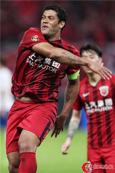 上港队再胜一场,稳坐积分榜榜首位置 上港队再胜一场,稳坐积分榜榜首位置